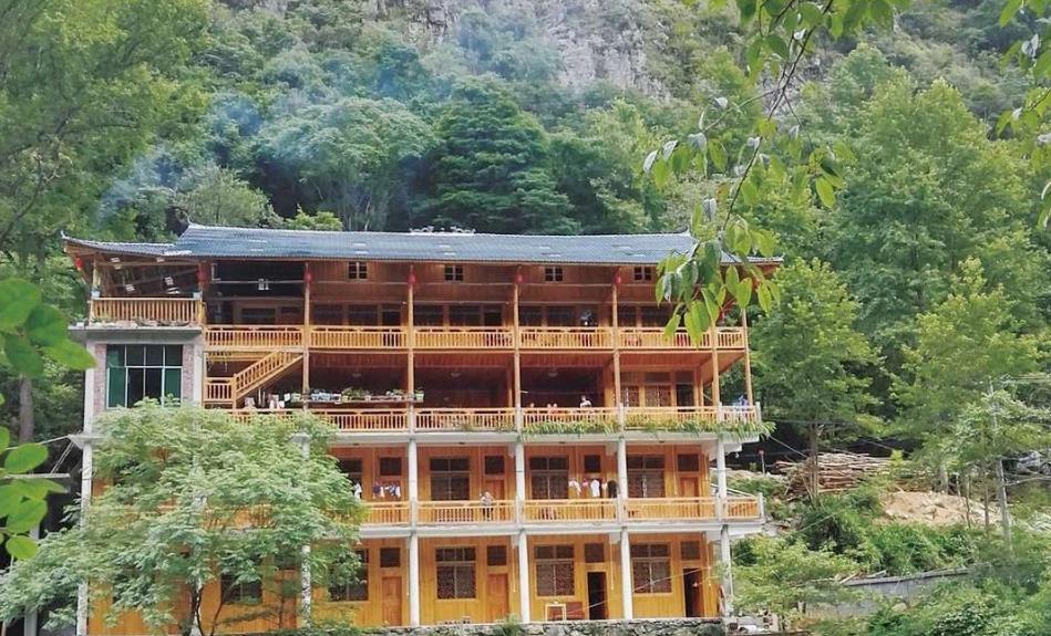罗溪兰博山庄