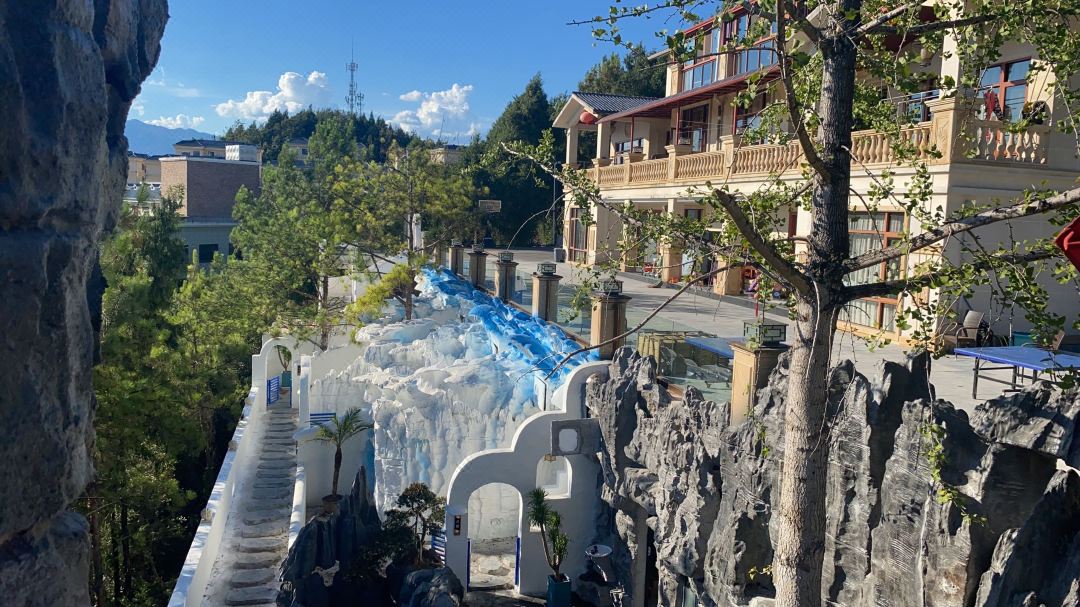 天机洞穴温泉民宿